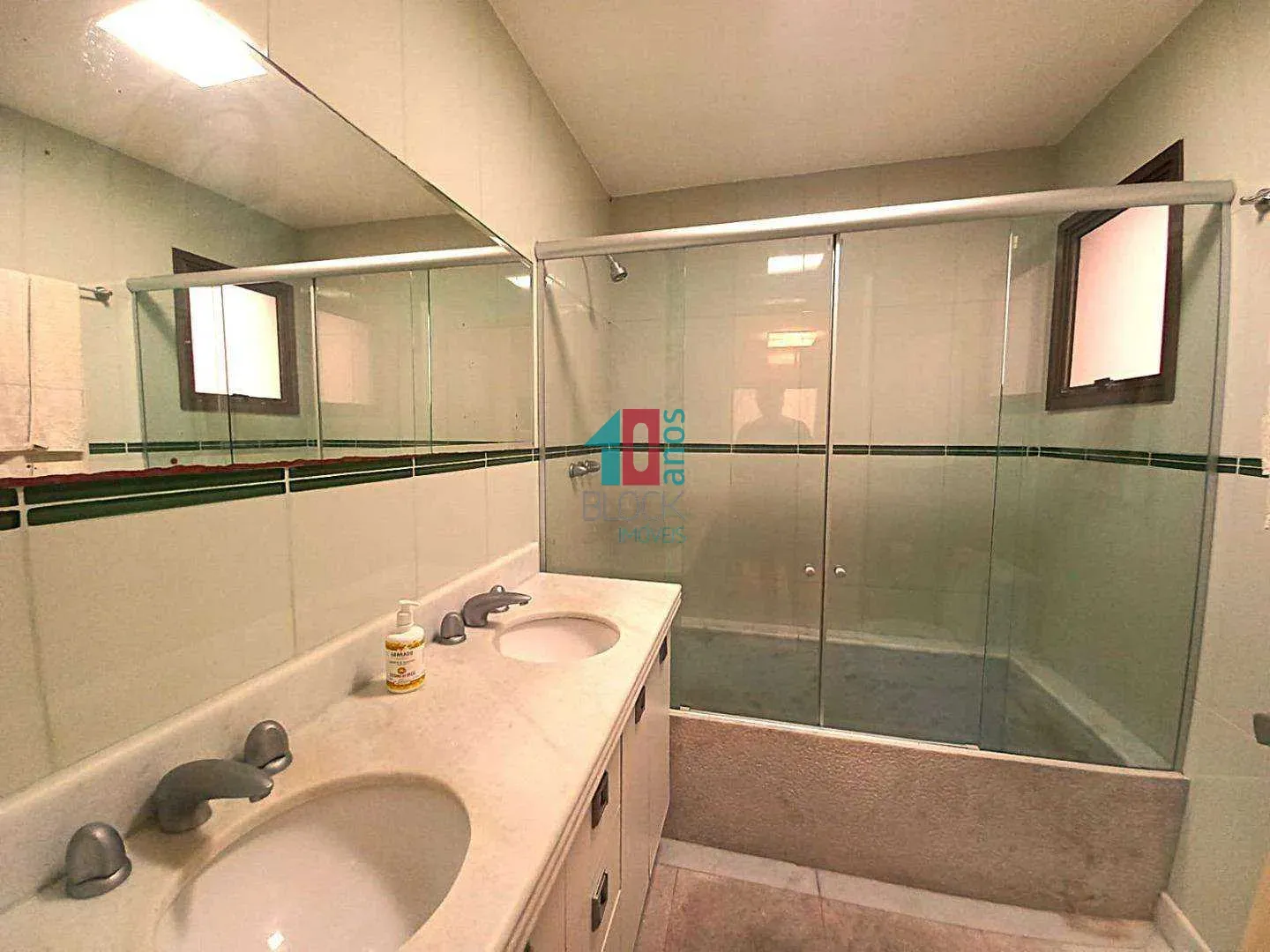 Apartamento mobiliado, 175 m², com janelas do piso ao teto — photo 30