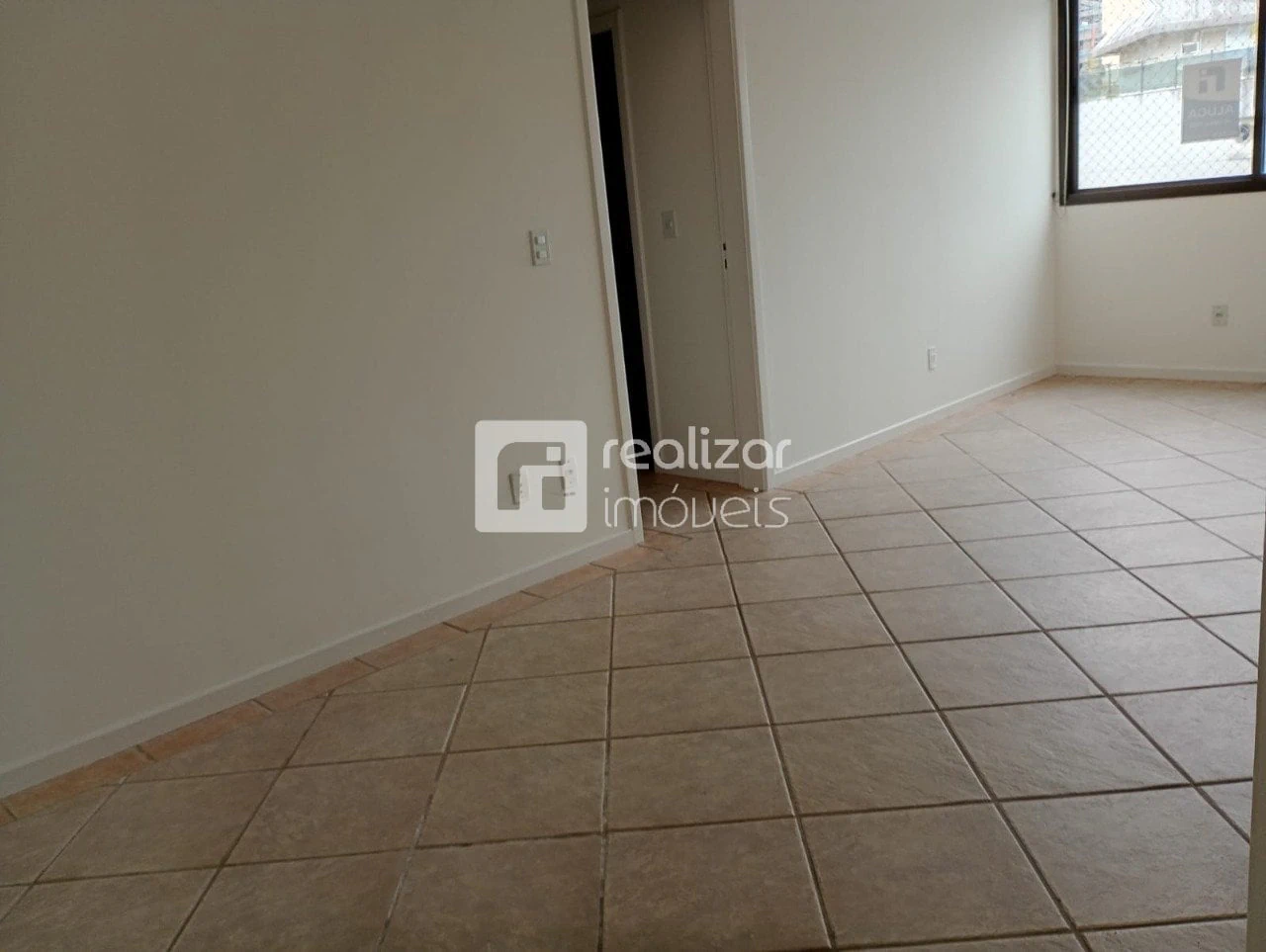 Квартира: 2 спальні, 1 з власною ванною кімнатою, 79 м² — photo 4