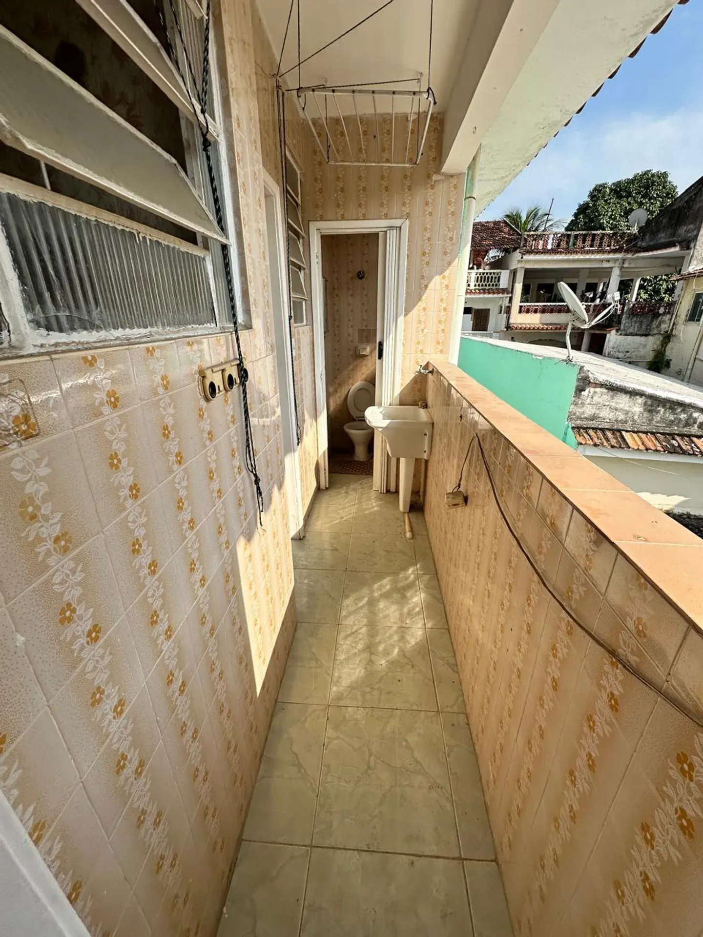Unfurnished apartment with a private garden — photo 14