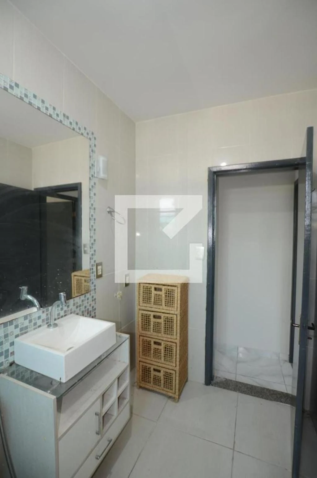 Washing machine in a one-bedroom apartment, 70 m² — photo 6