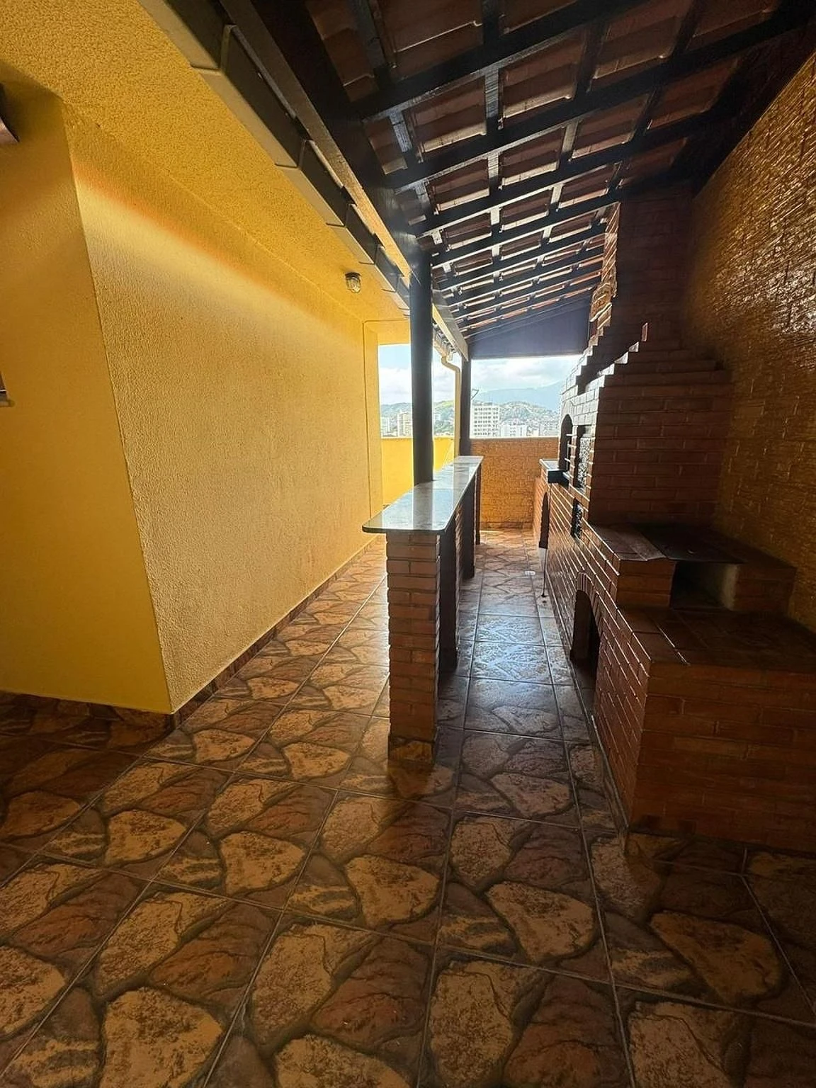 Apartment with 3 bedrooms and 4 bathrooms, balcony sink — photo 5