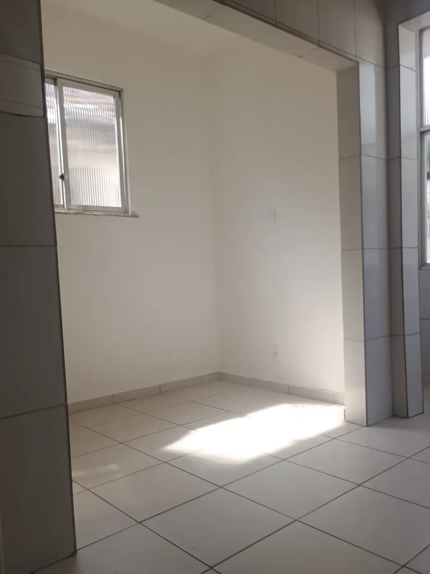 Apartment on the 3rd floor with wood or laminate floors — photo 12
