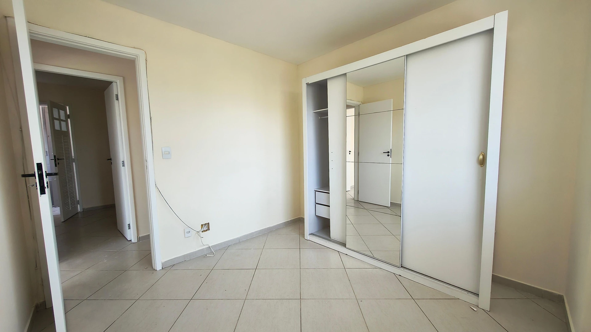 Apartamento de 3 quartos em condomínio com academia — photo 5