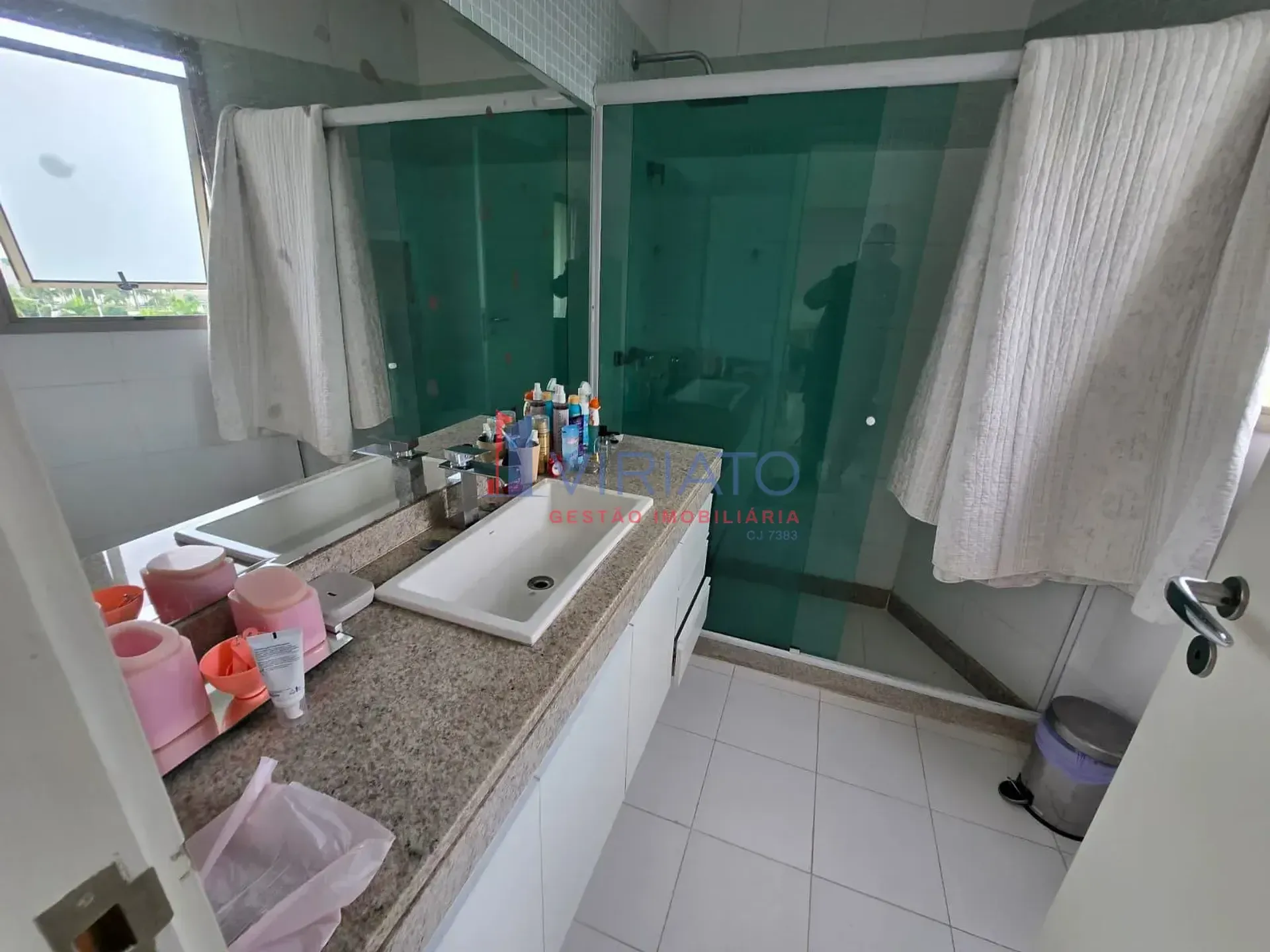 Furnished apartment with 4 bedrooms and 5 bathrooms — photo 28