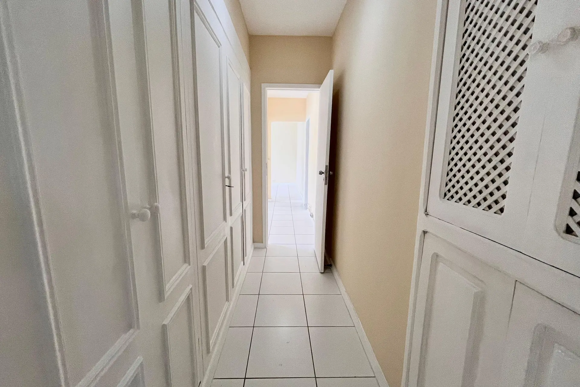 Unfurnished 2-bedroom rental apartment with 2 baths — photo 12