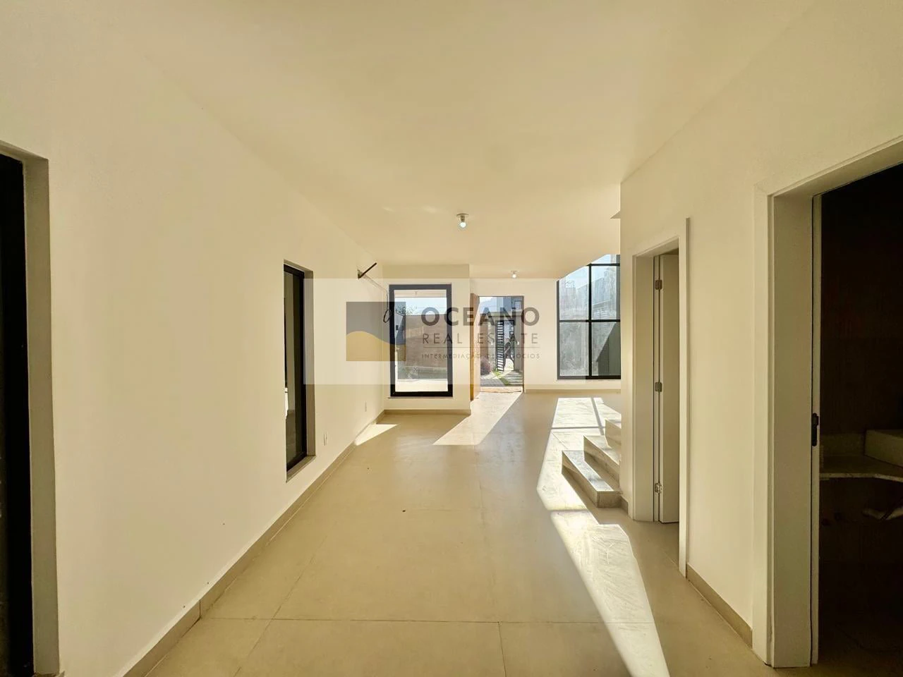 4-bedroom house with a grill on the balcony — photo 8