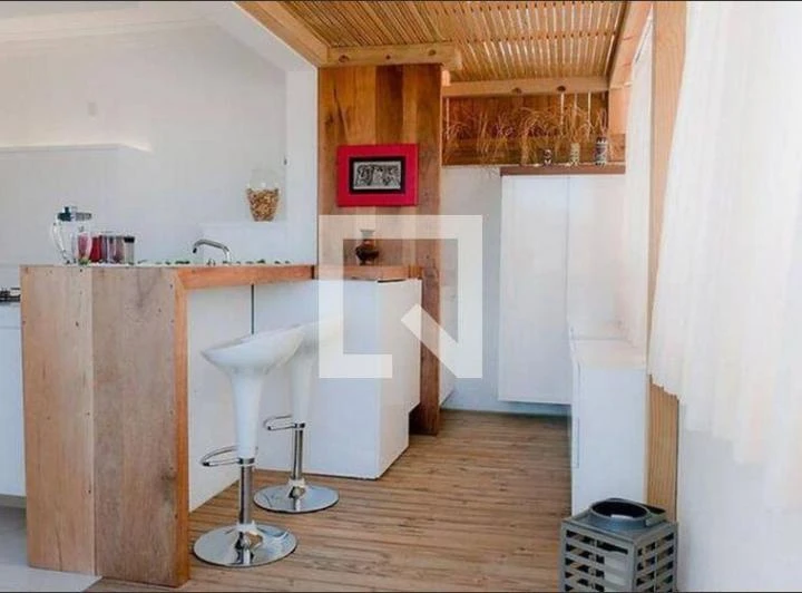 Furnished apartment with enclosed balcony and 176 m² — photo 5