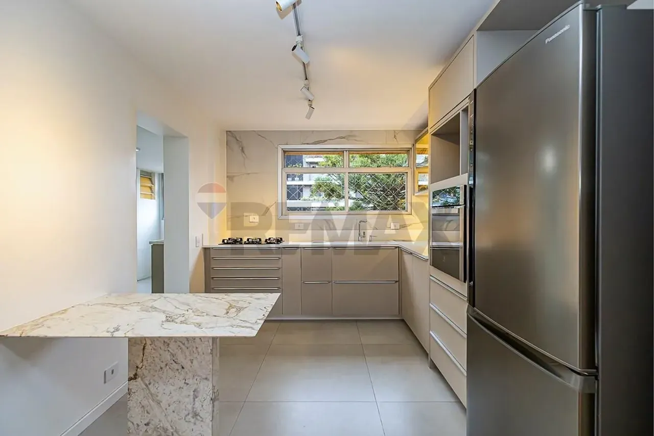 3-bedroom apartment with a separate gas kitchen — photo 9