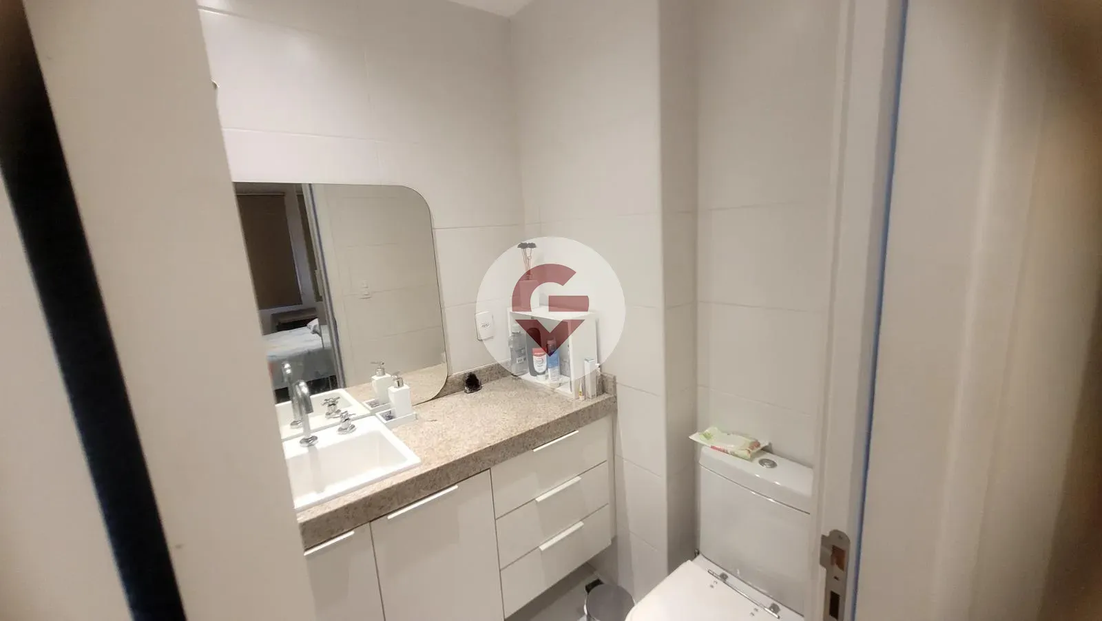 Departamento de 1 dormitorio con balcón cerrado con vidrio — photo 16