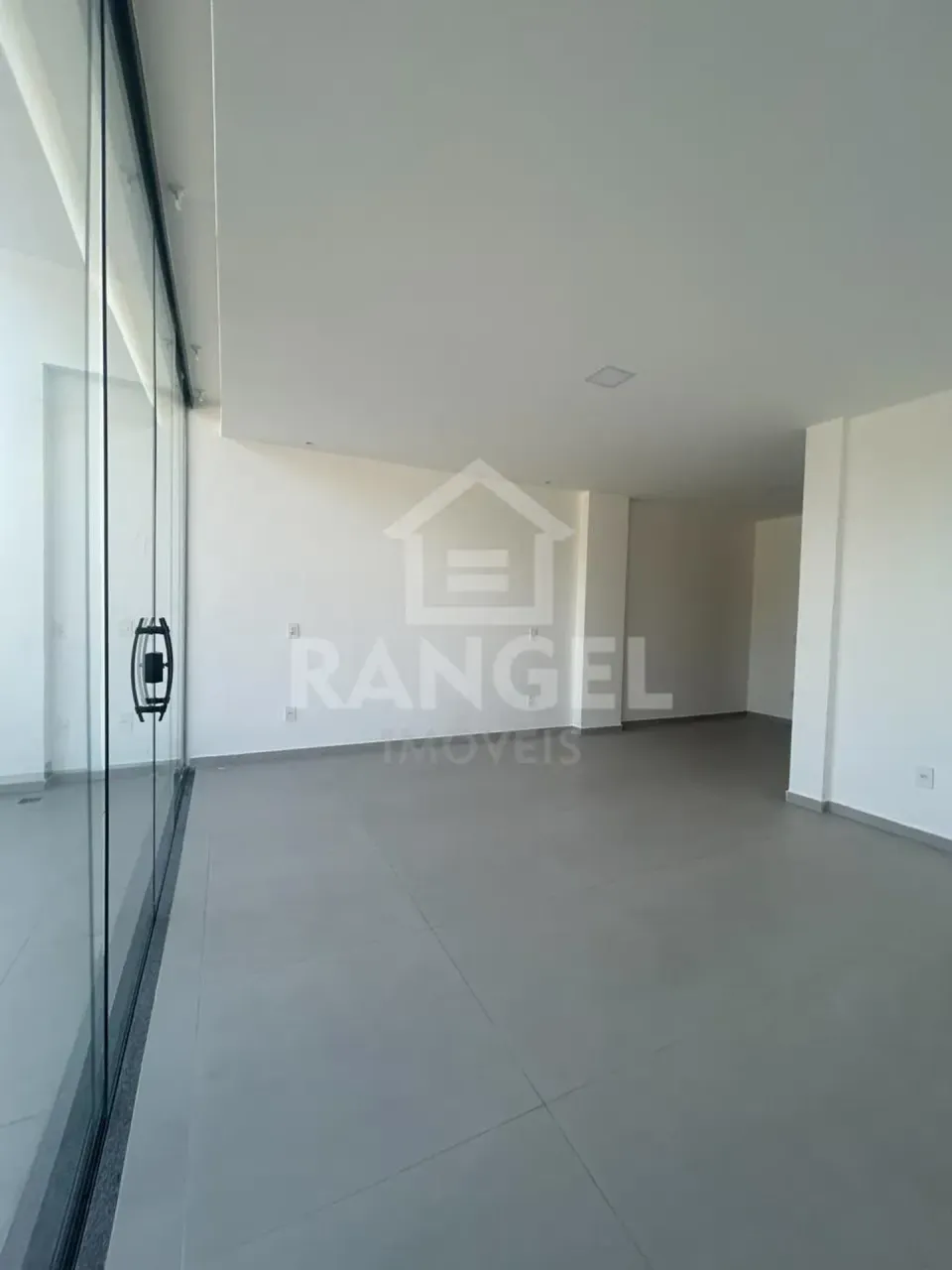 House with 3 bedrooms and 5 bathrooms, open-plan kitchen — photo 11