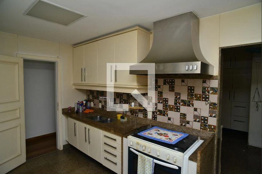Apartamento de 4 quartos com 215 m² e varanda envidraçada — photo 34