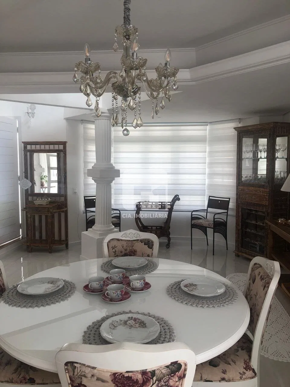 3-suite furnished house with 300 m² and parking — photo 5