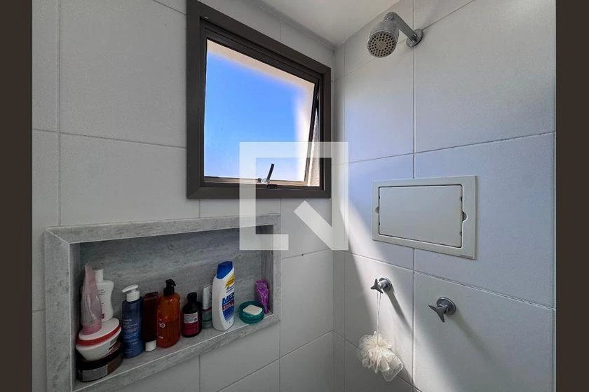Rental apartment with 3 bedrooms and 211 m² — photo 11
