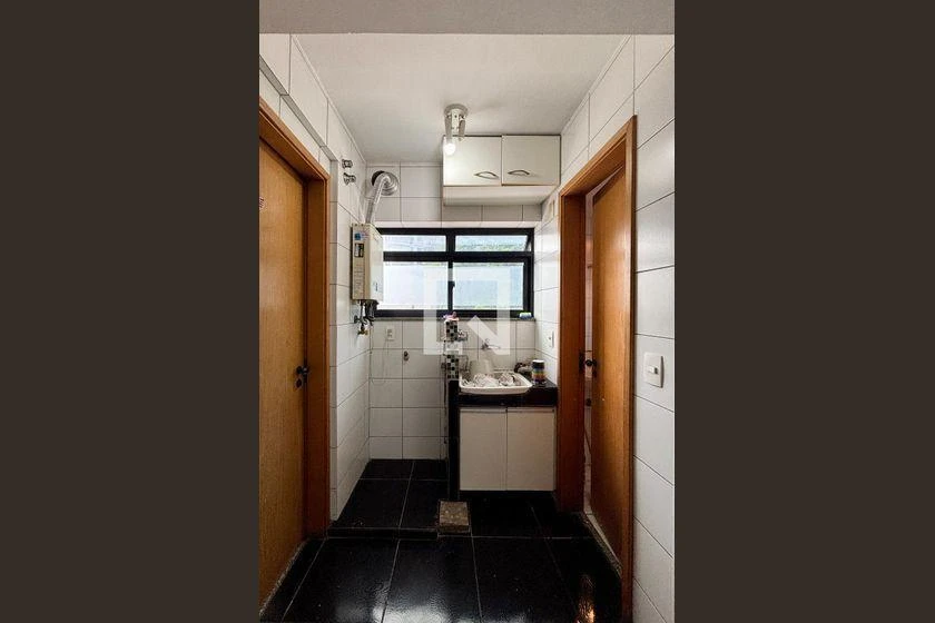111 m² rental apartment with 3 bedrooms and 2 parking spots — photo 46