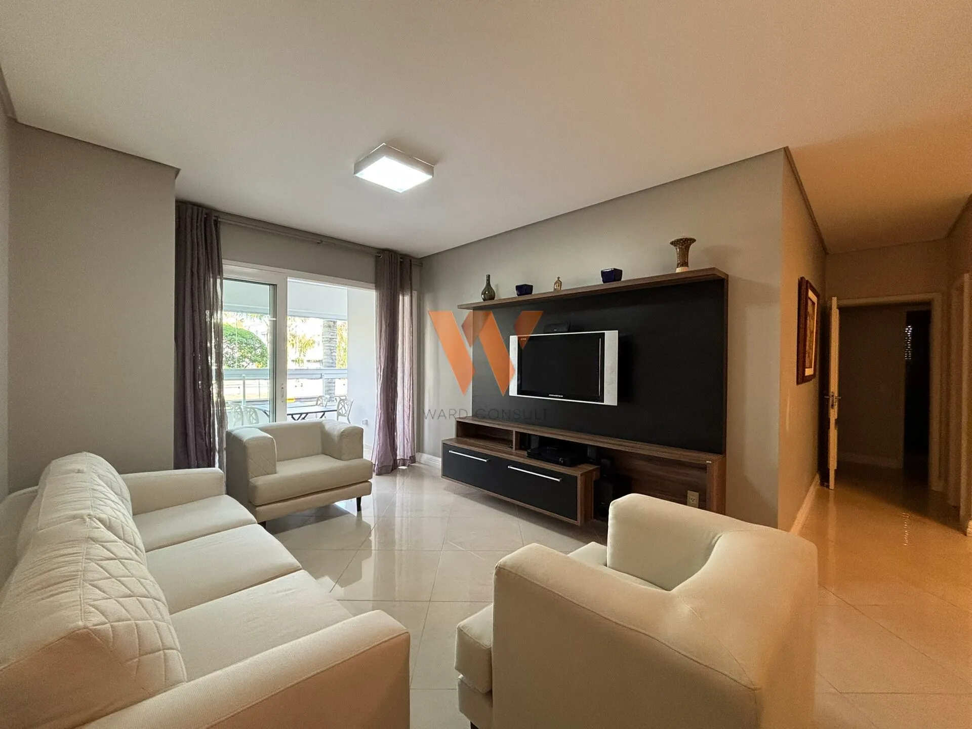 Furnished apartment with 3 en-suites and 236 m² — photo 11