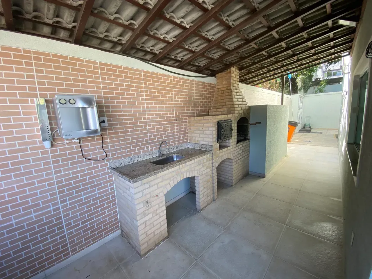 House with 4 bedrooms, 5 bathrooms and 3 parking spots — photo 16