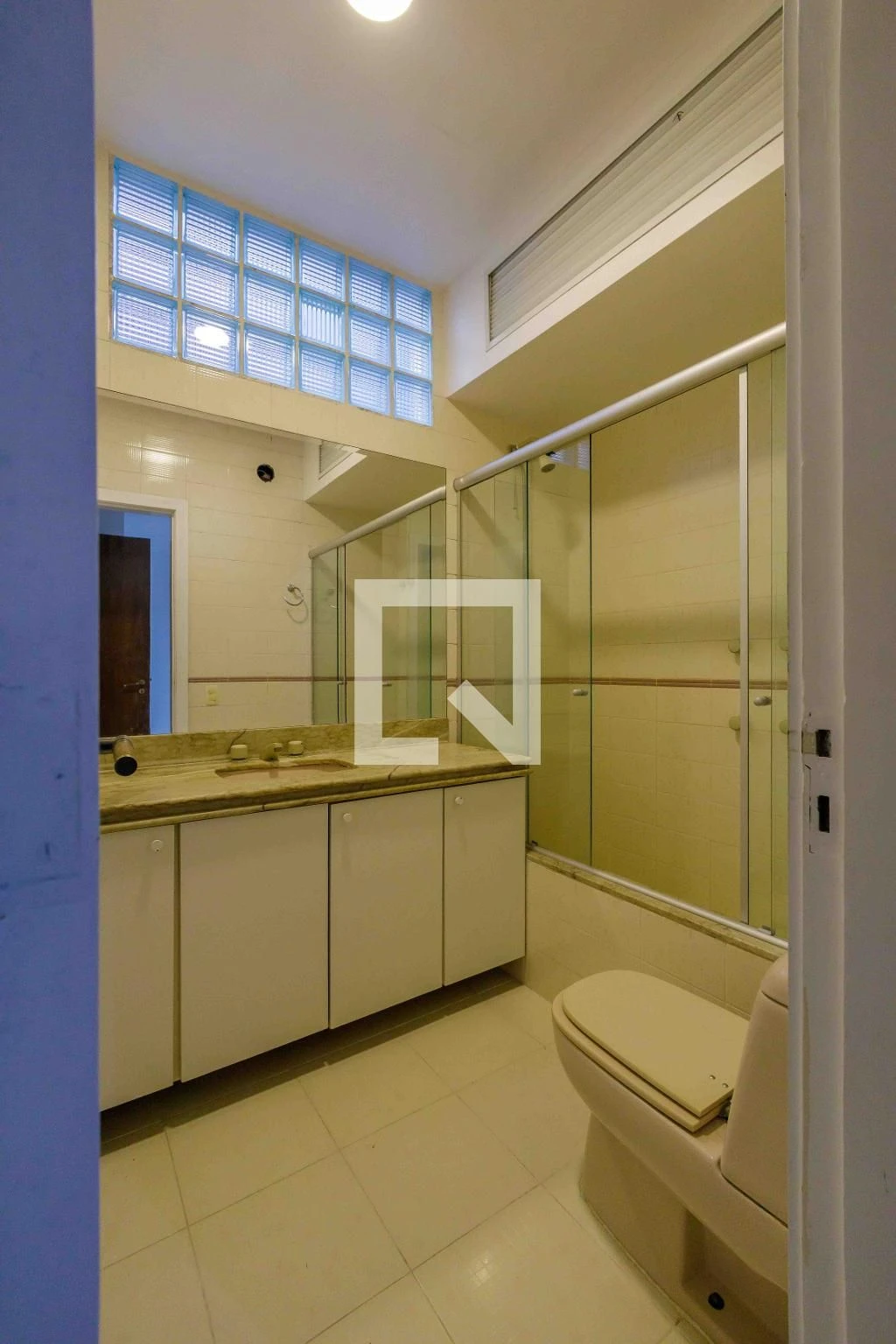 Ванна та 4 спальні: квартира 360 м² — photo 29