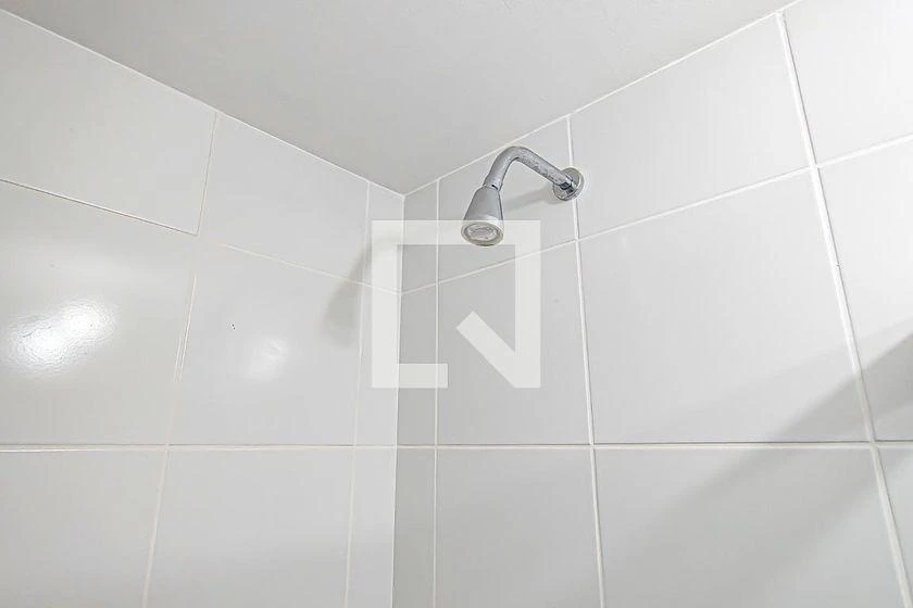 Apartamento vazio de 3 quartos com varanda e 185 m² — photo 36