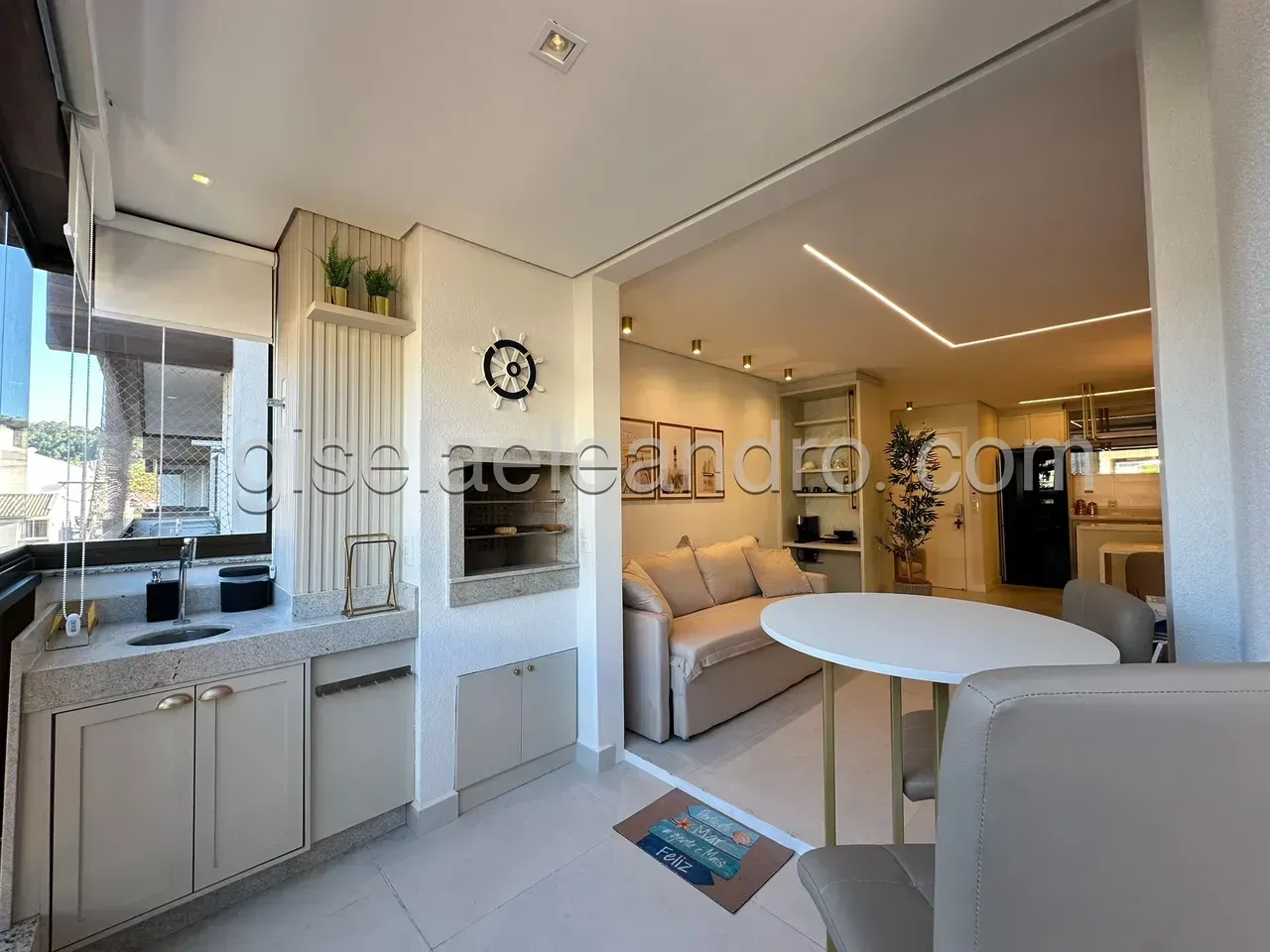 Apartamento amueblado con 3 dormitorios y cocina abierta — photo 19