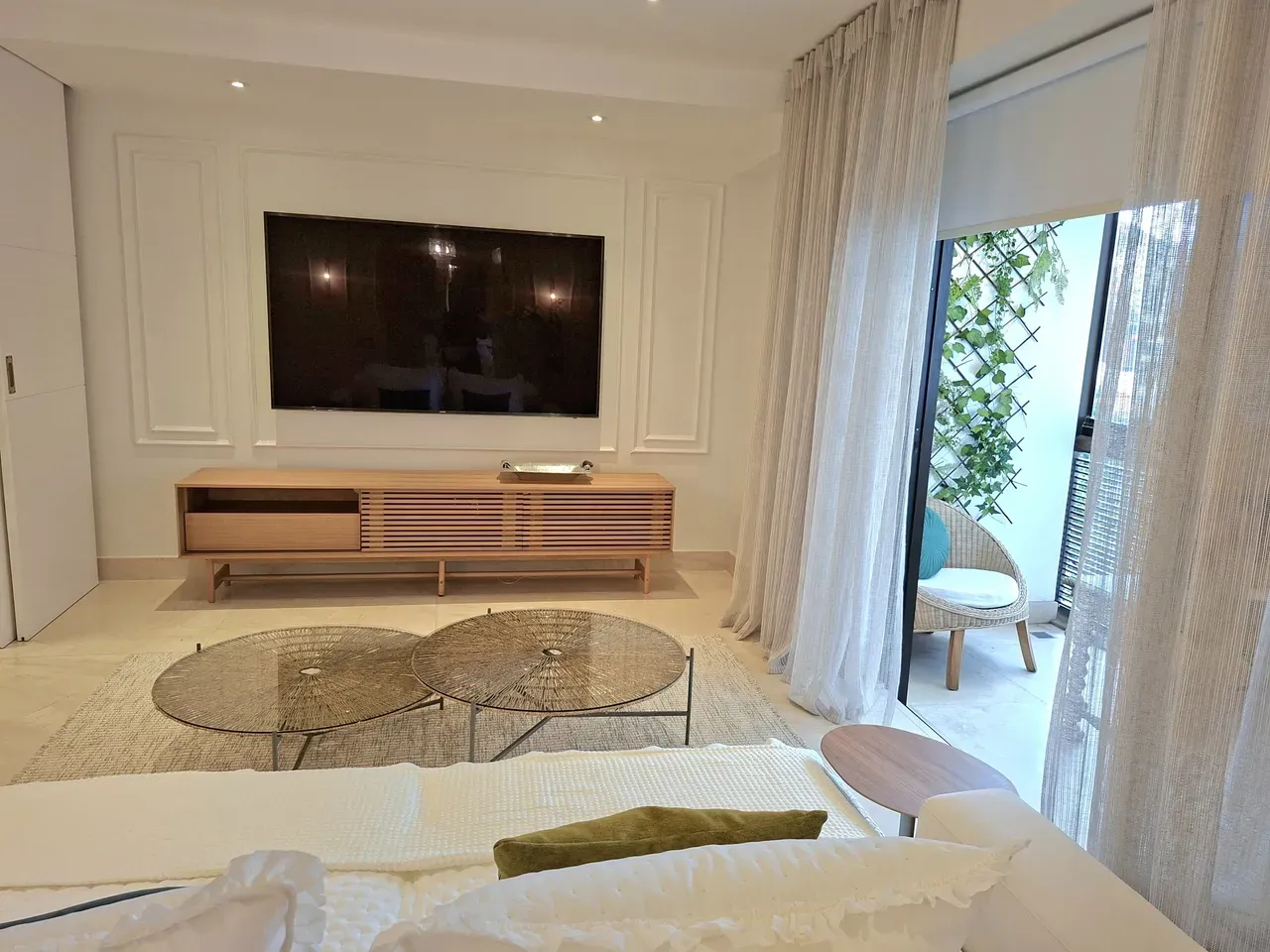 2-bedroom apartment in a building with a sauna — photo 36