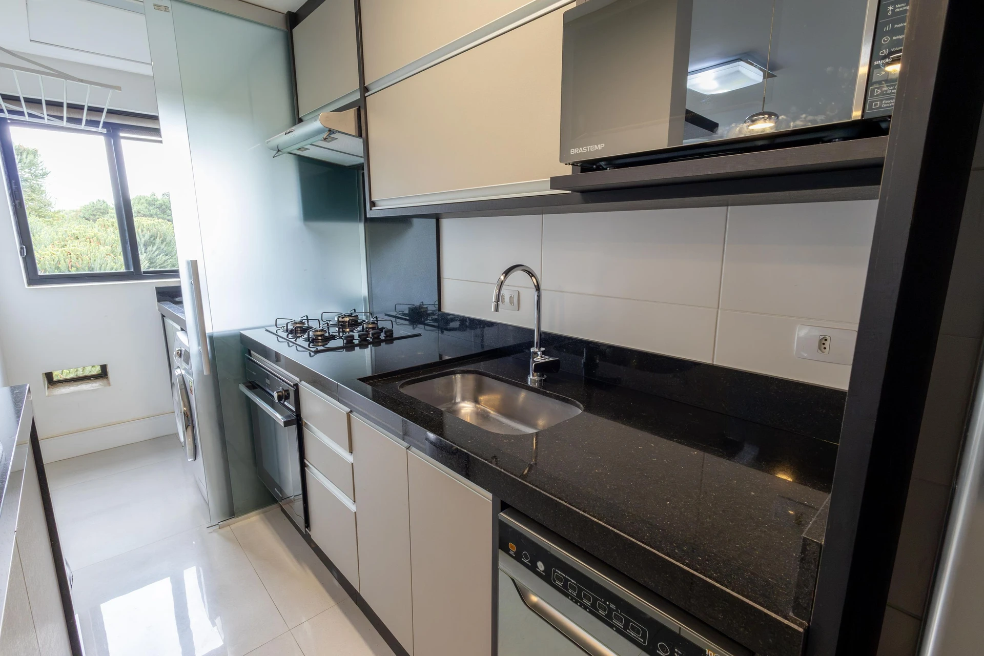 2-bedroom apartment with a glass-enclosed balcony — photo 14