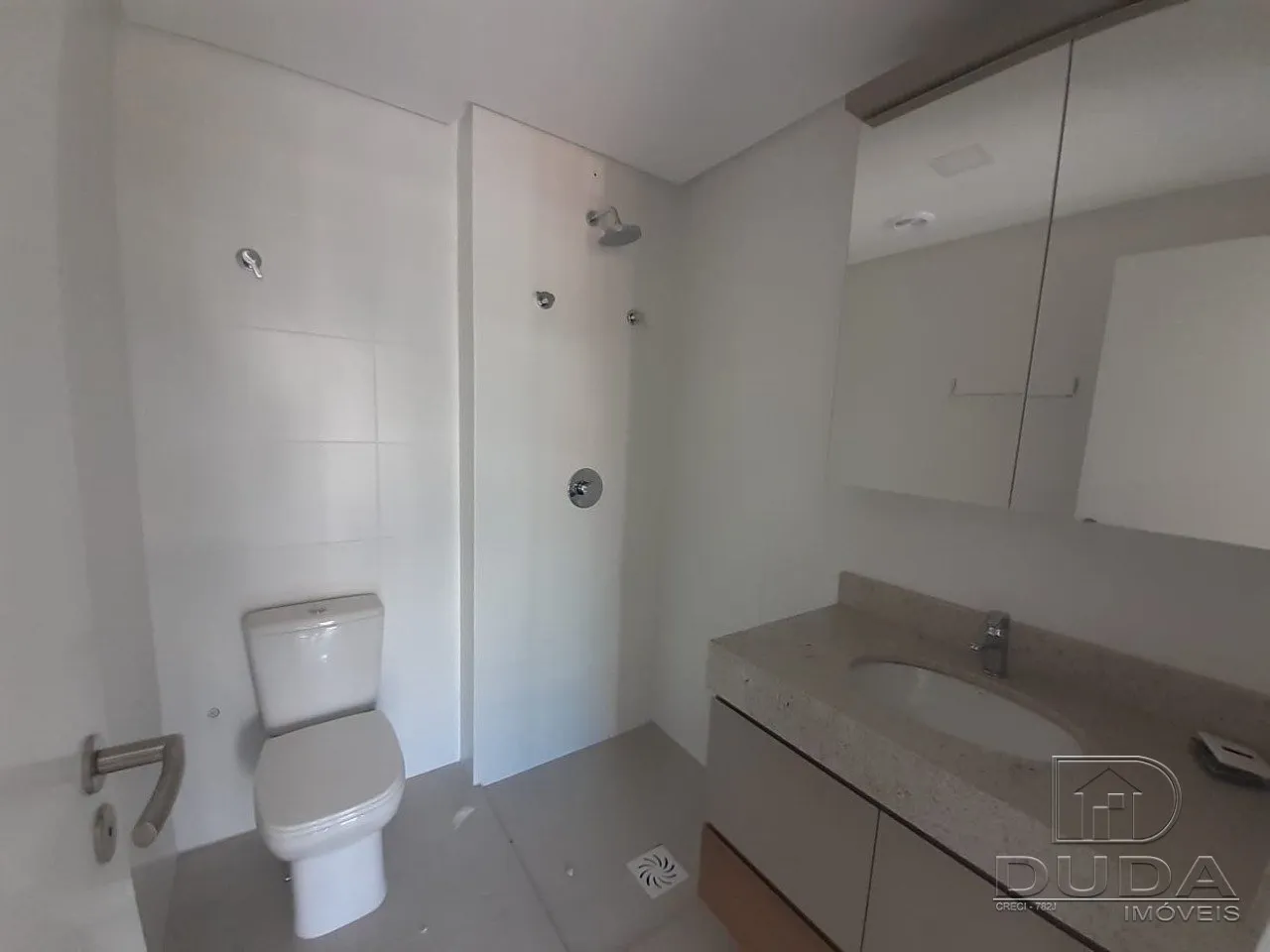 Apartamento de 1 quarto com sacada e cozinha integrada — photo 27