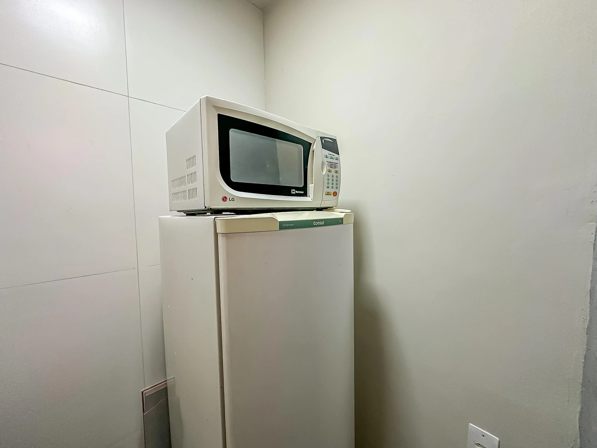 Furnished 1-bedroom apartment with no parking — photo 5