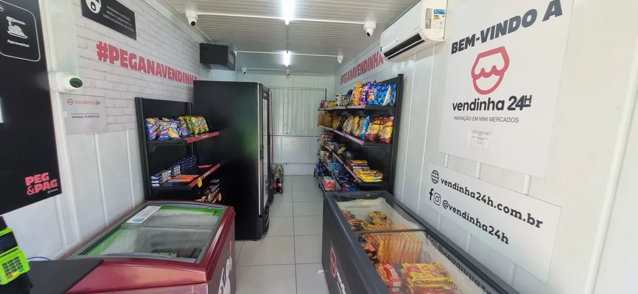2-bedroom apartment with a washing machine in Curitiba — photo 35