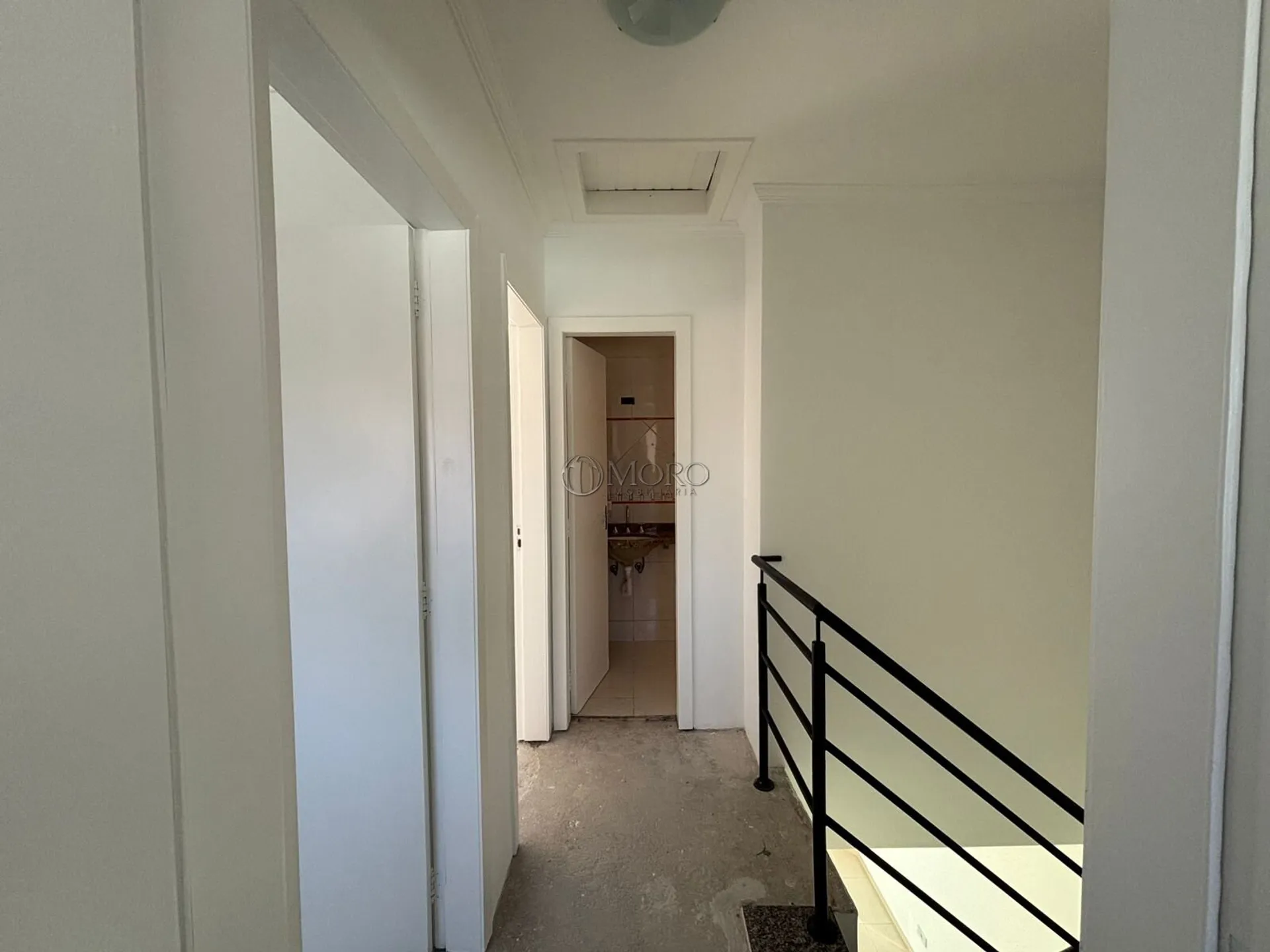 Townhouse with a closed kitchen and 3 bedrooms — photo 34