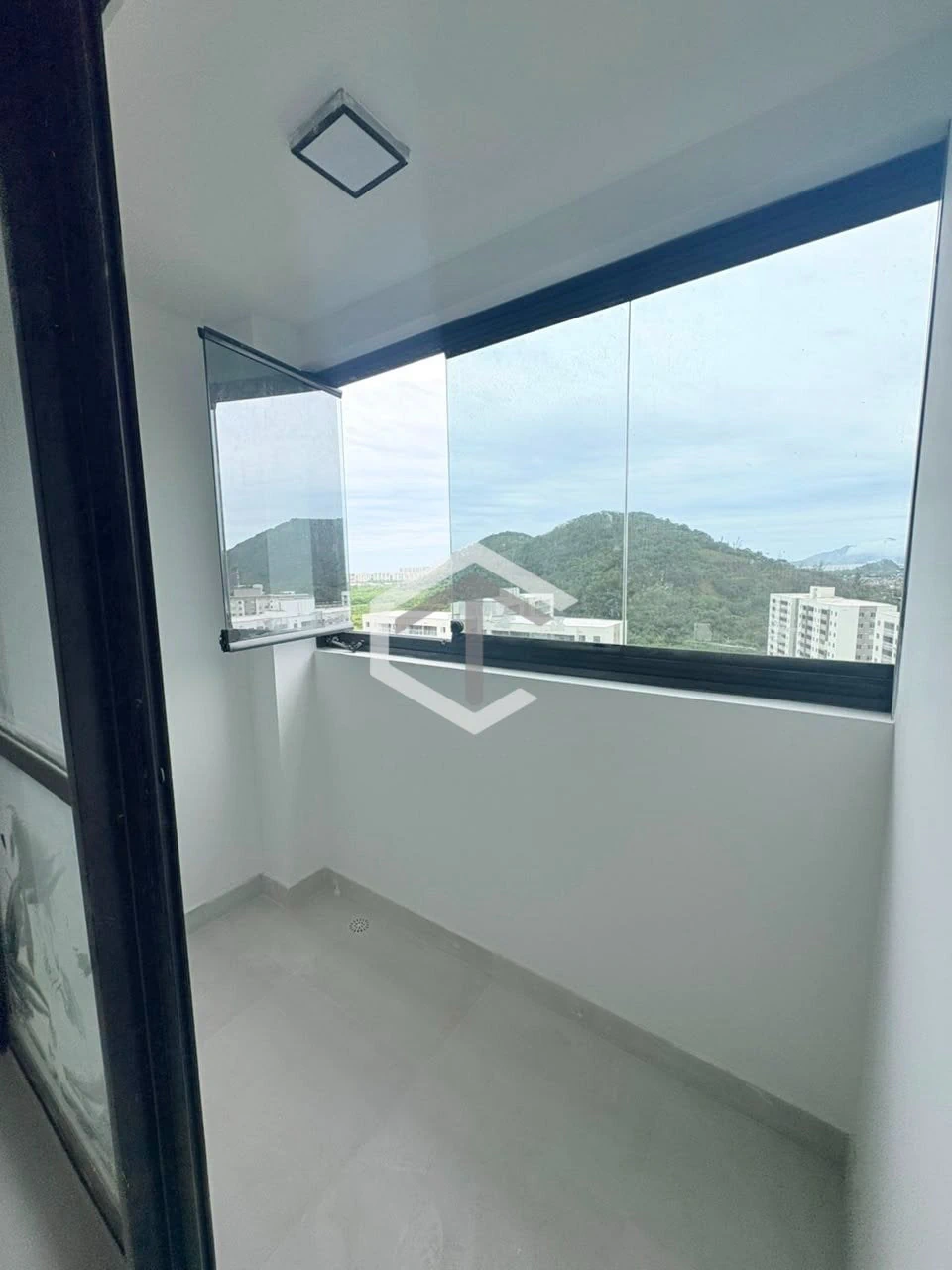Квартира з 3 спальнями та власною ванною, 60 м² — photo 9