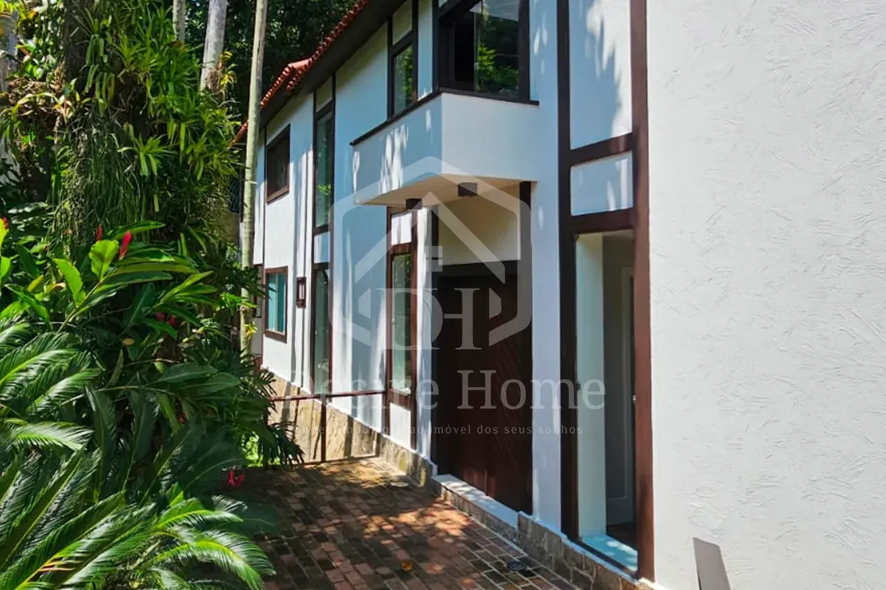 Casa com 4 quartos e 5 banheiros, cozinha a gás — photo 25