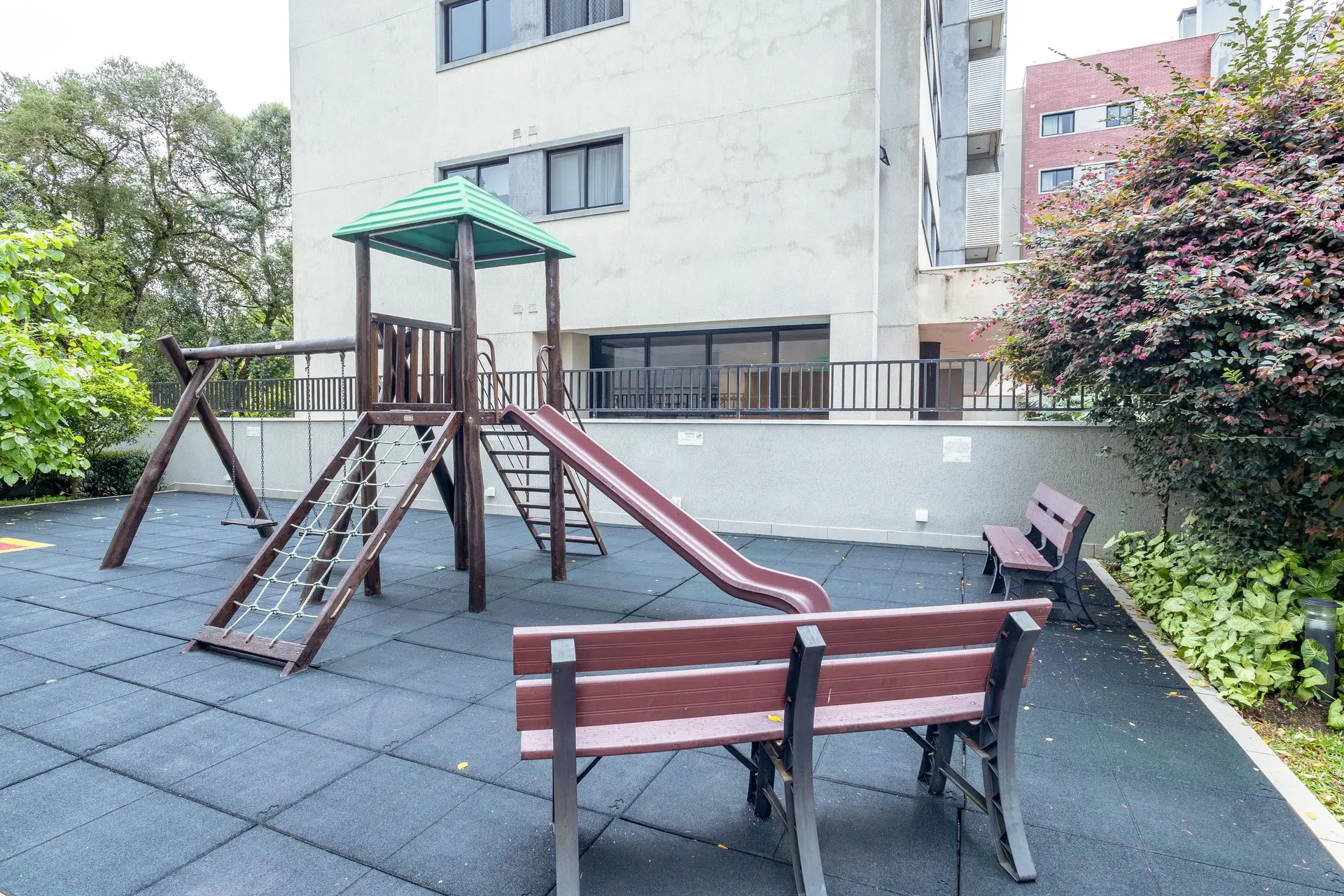 2-bedroom apartment with a glass-enclosed balcony — photo 69