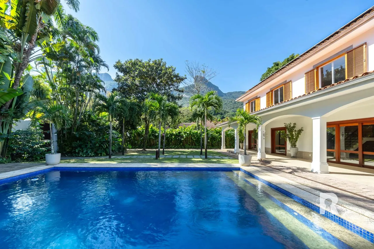Furnished house with 5 bedrooms and 5 bathrooms — photo 8