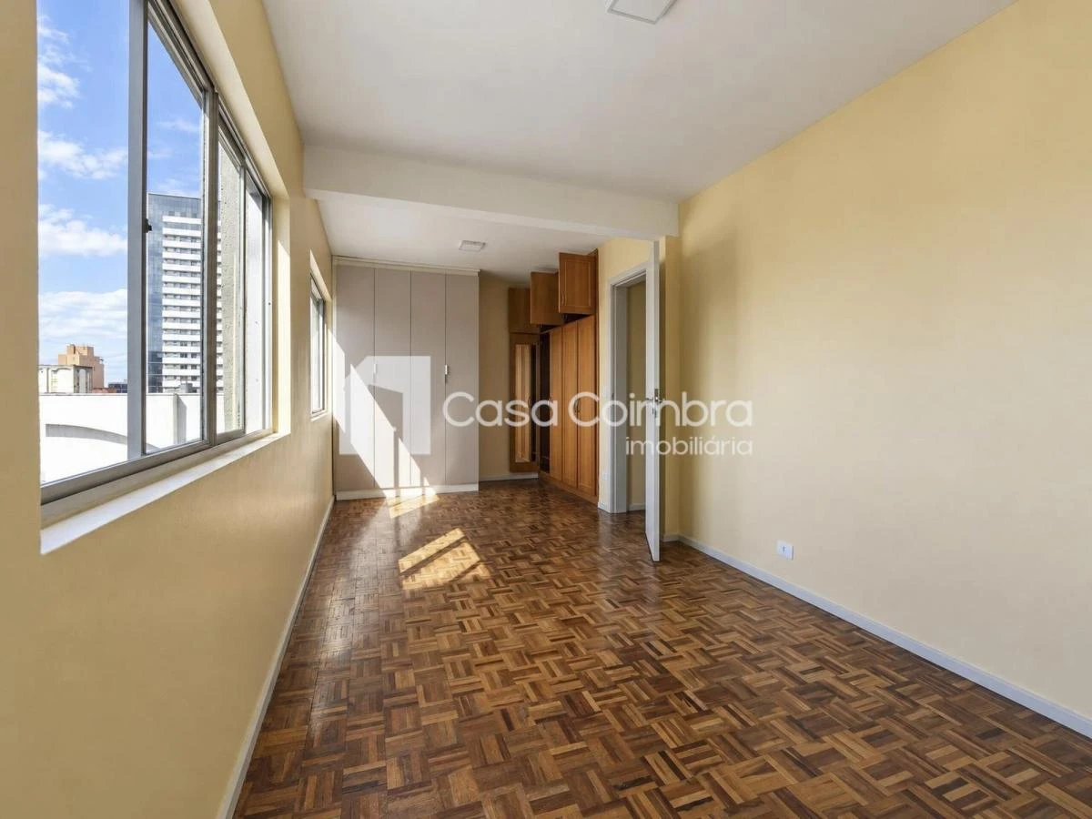 Apartment, 66 m², with wood or laminate floors — photo 13