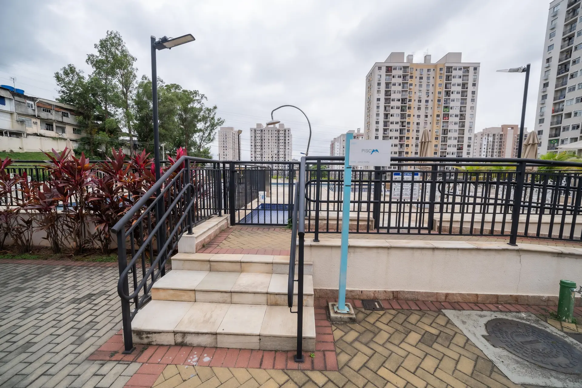 Furnished apartment, 48 m², with a grill on the balcony — photo 22