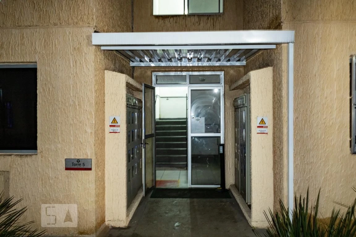 Apartamento com 2 quartos e área de lavanderia — photo 26
