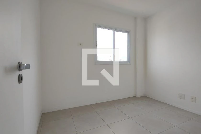 Apartment with an open kitchen and gas stove — photo 12