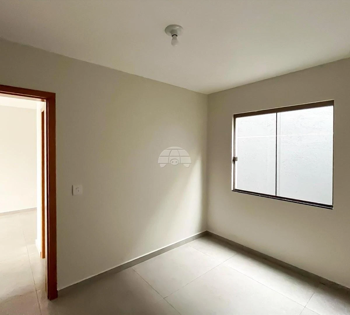 39 m² house with a glass shower enclosure — photo 12