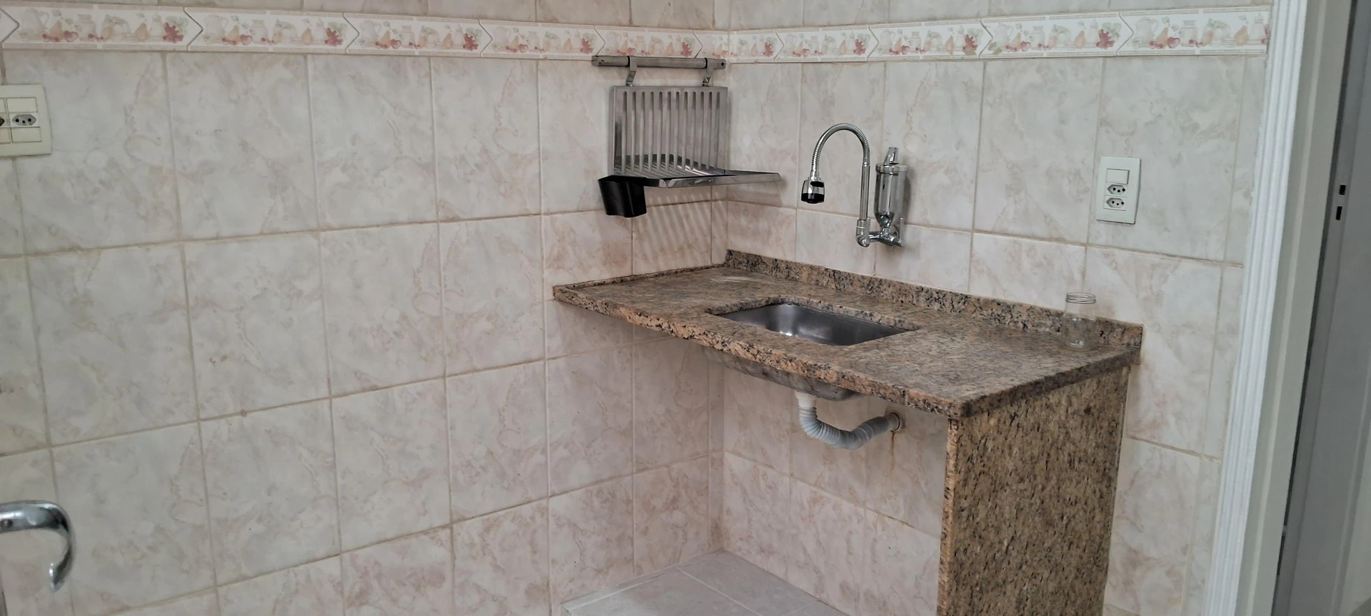 Квартира з 1 спальнею, балконом і електричною душовою — photo 3