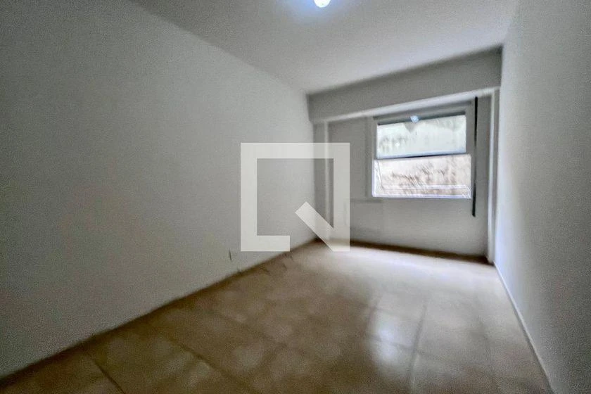Rental studio with 1 bedroom and 1 bathroom — photo 7
