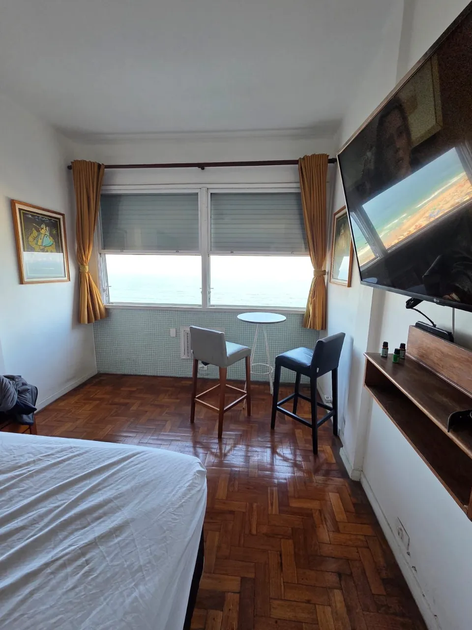 Furnished 1-bedroom apartment with open-plan kitchen — photo 4