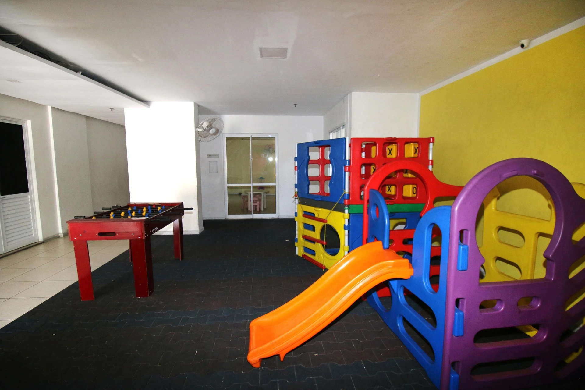 Rental apartment with 2 bedrooms and a balcony — photo 44