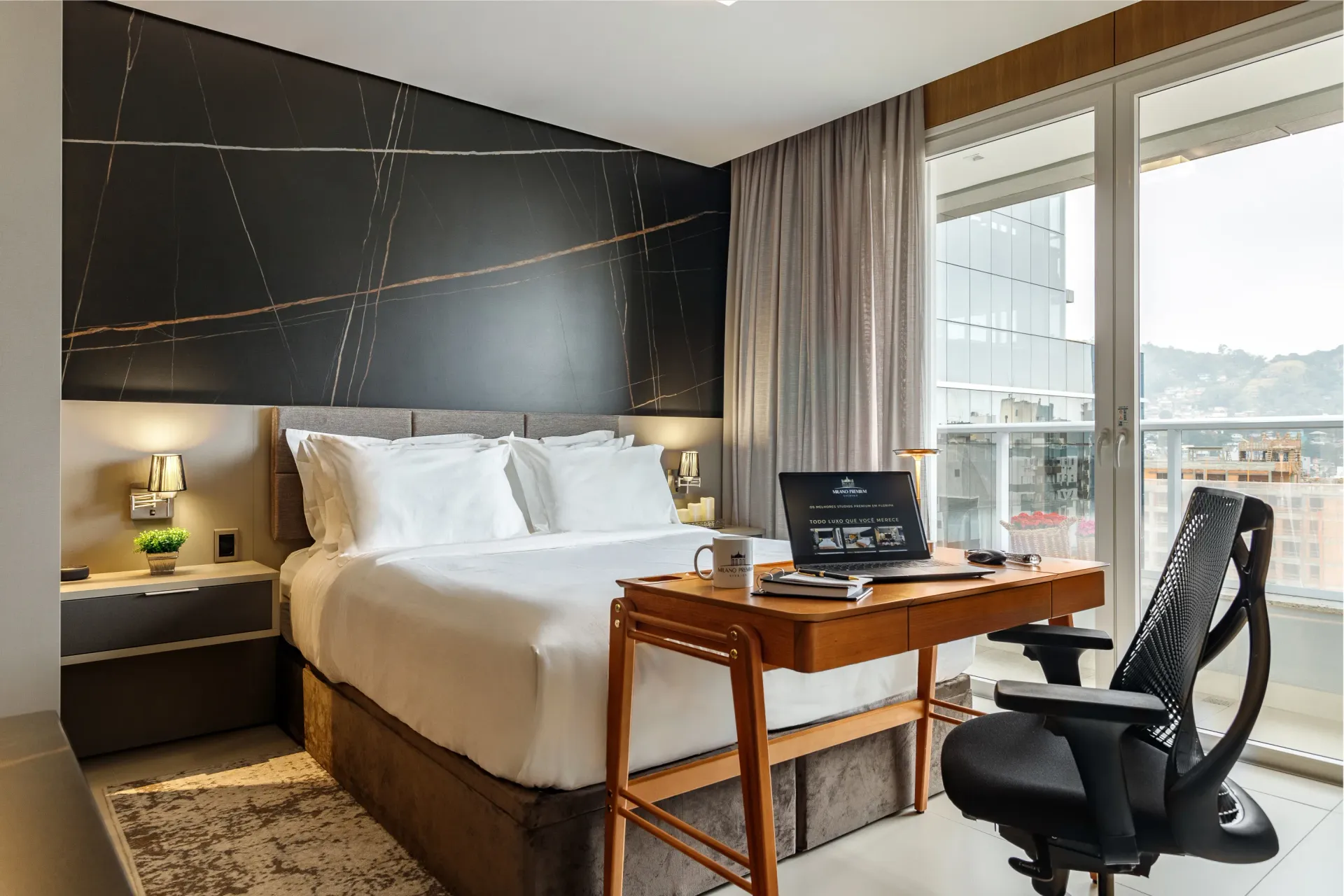 Furnished studio with American kitchen and balcony