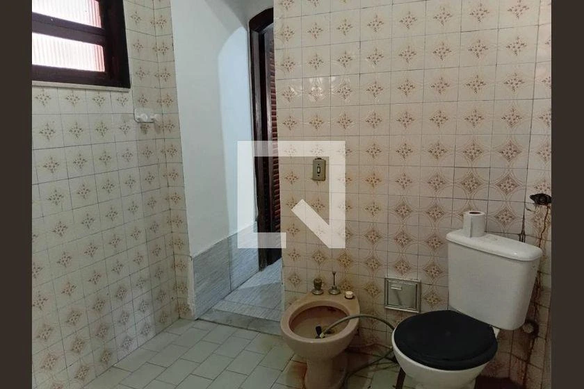 Будинок для оренди з 6 спальнями та 1200 м² — photo 40