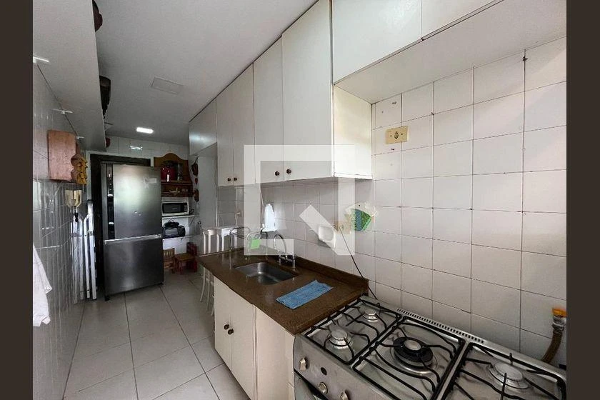 Furnished apartment, 86 m², with a glass-enclosed balcony — photo 6
