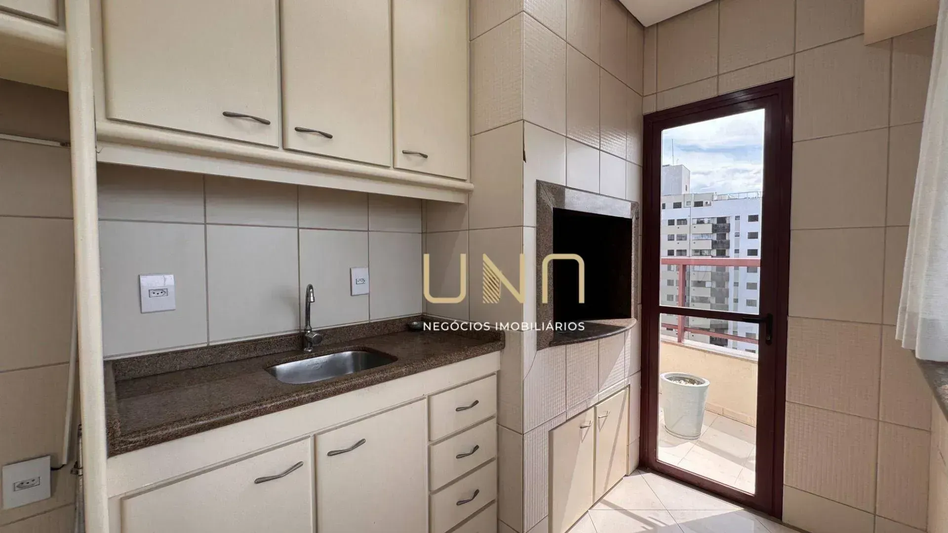 Cobertura mobiliada com 4 suítes e 5 banheiros, 415 m² — photo 42