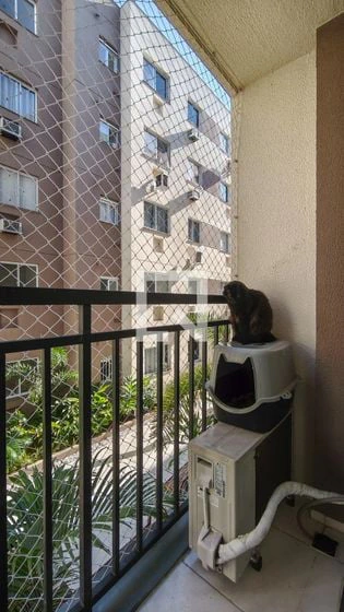 Furnished apartment, 32 m², with floor-to-ceiling windows — photo 24