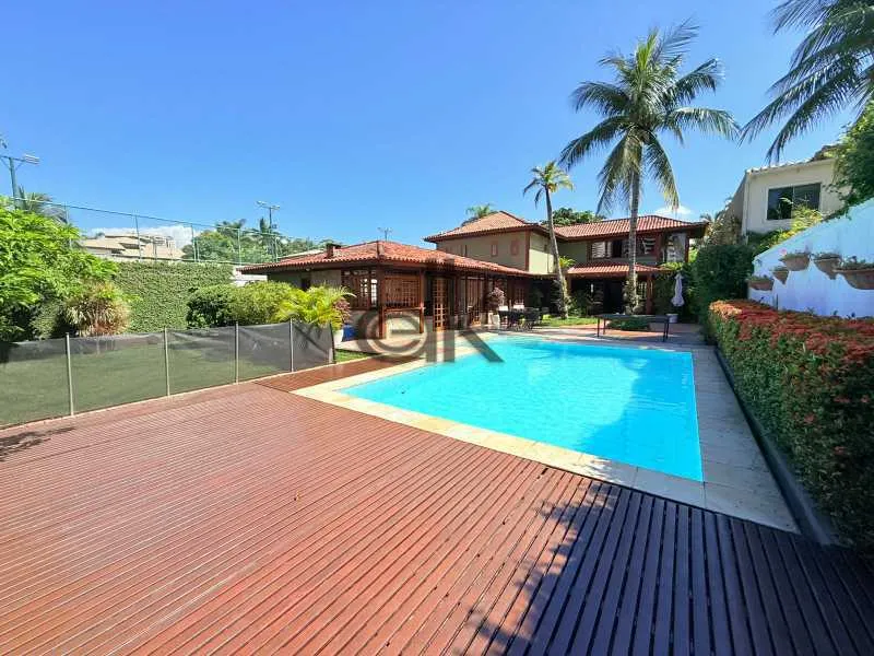 Casa com 5 dormitórios e pet permitido — photo 11