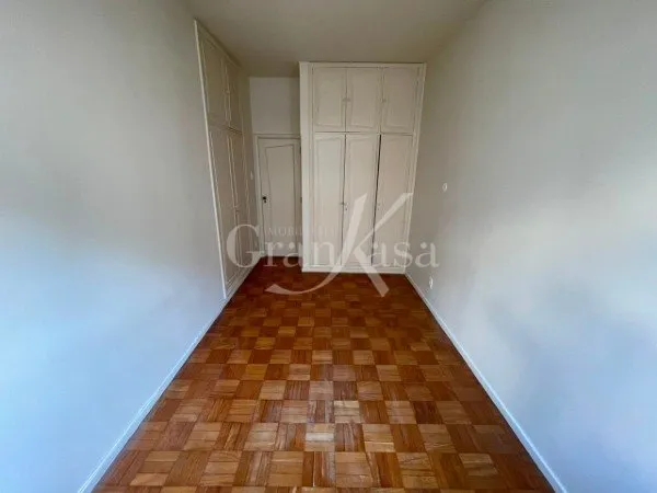 Apartment with 3 bedrooms and 1 bathroom, no parking — photo 4