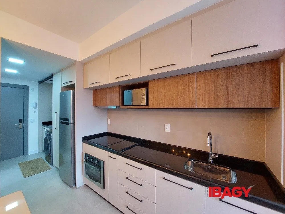 Furnished studio with a glass-enclosed balcony — photo 70